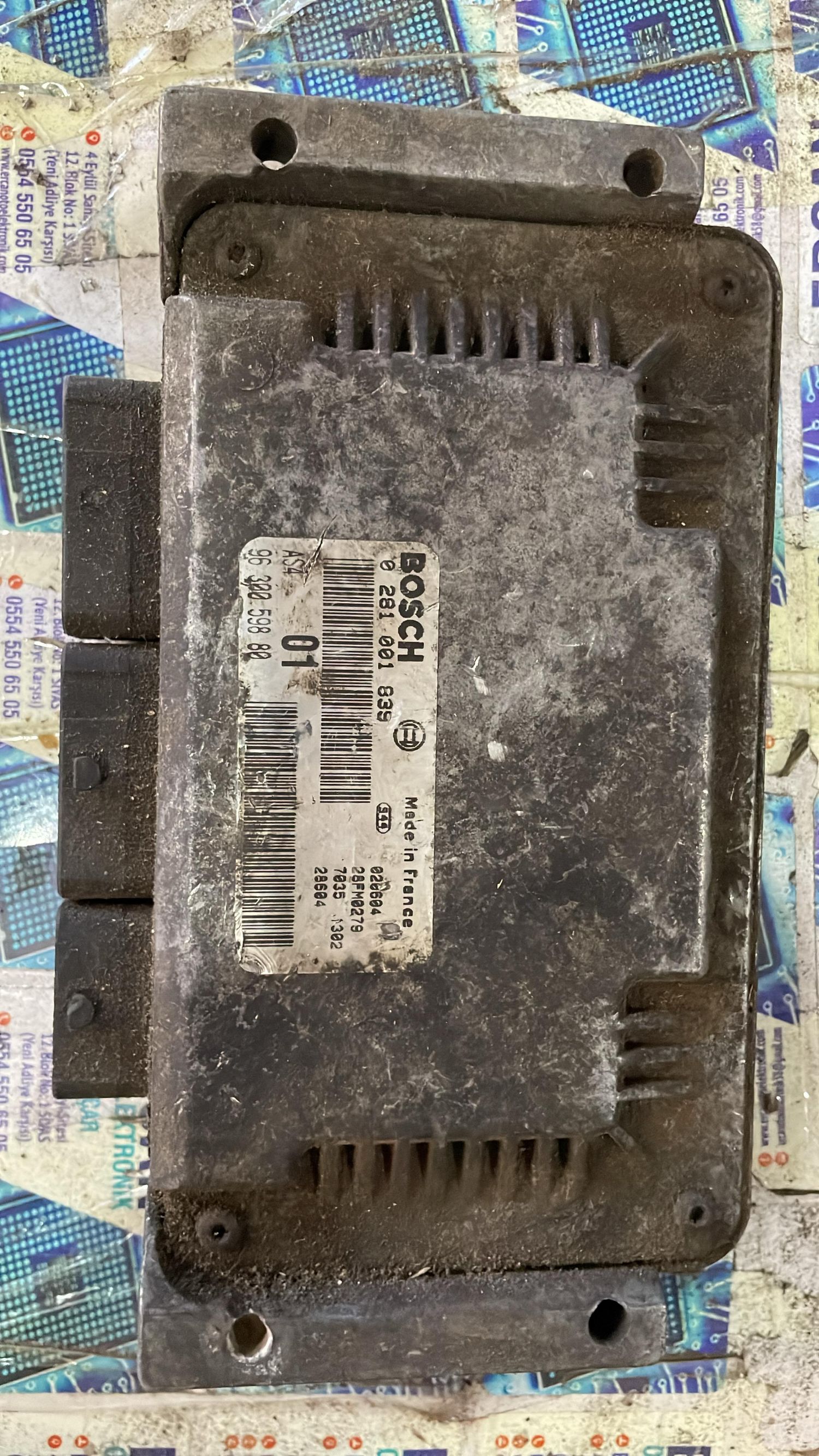 Mercedes 190d 2.5 Turbo Diesel ECU Computer 0281001039 Motor Beyni 